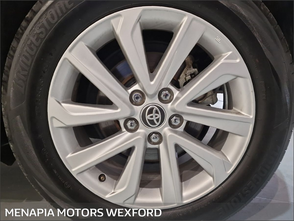 2024 Toyota C-HR - image 10