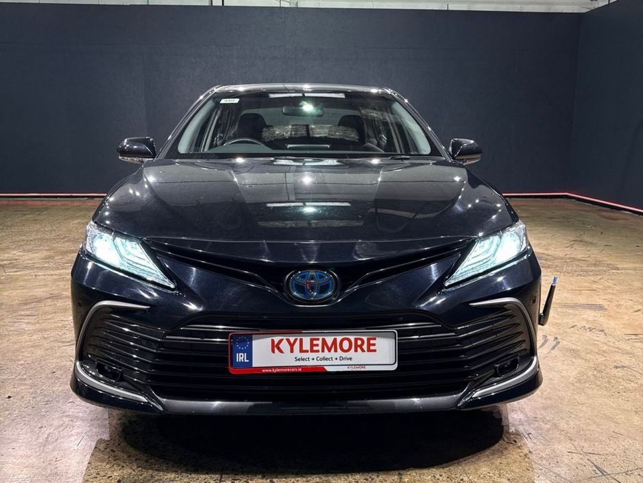 2021 Toyota Camry - image 8