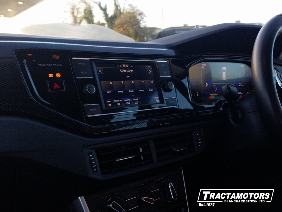 2024 Volkswagen Polo - image 16