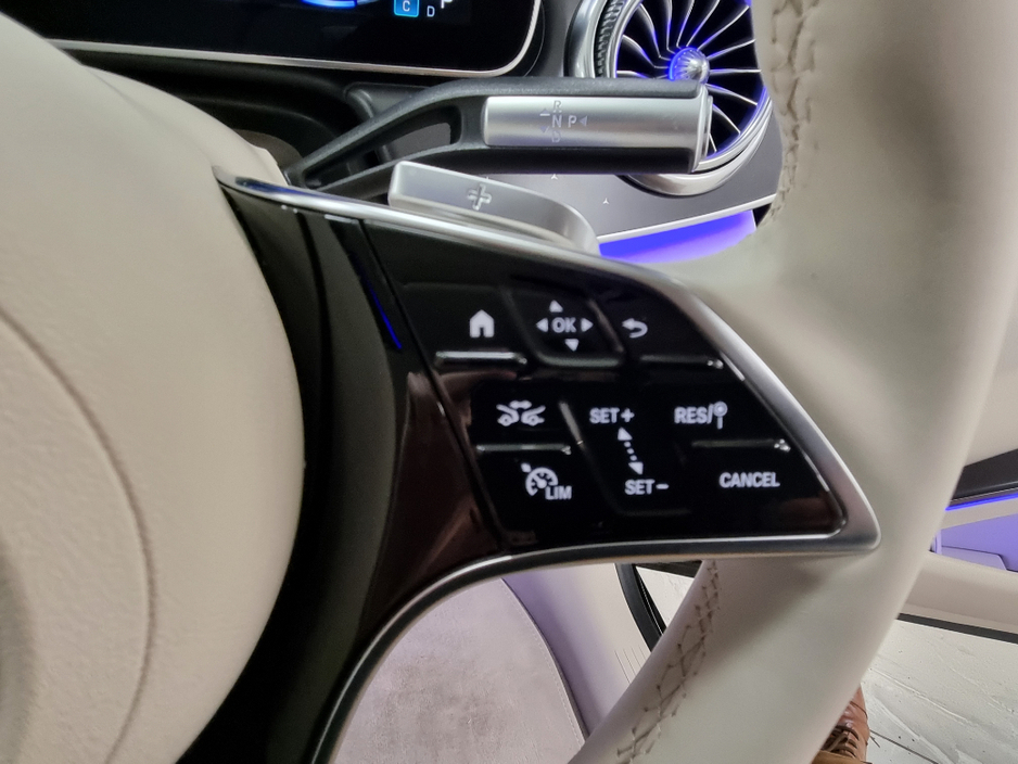 2022 Mercedes-Benz EQS - image 19