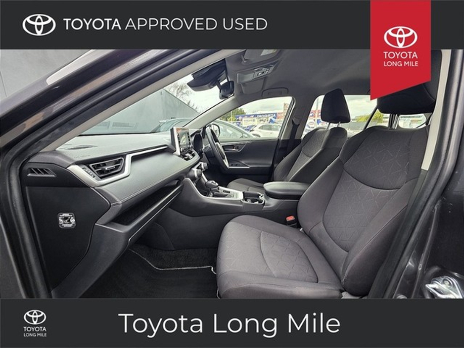 2021 Toyota Rav4 - image 6