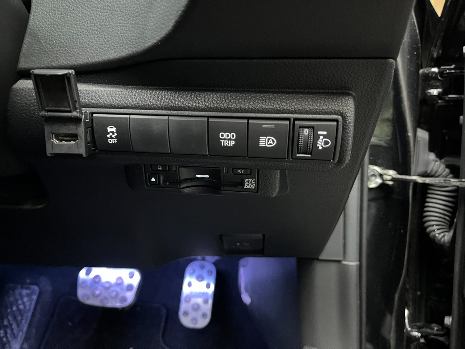 2023 Toyota Corolla - image 11