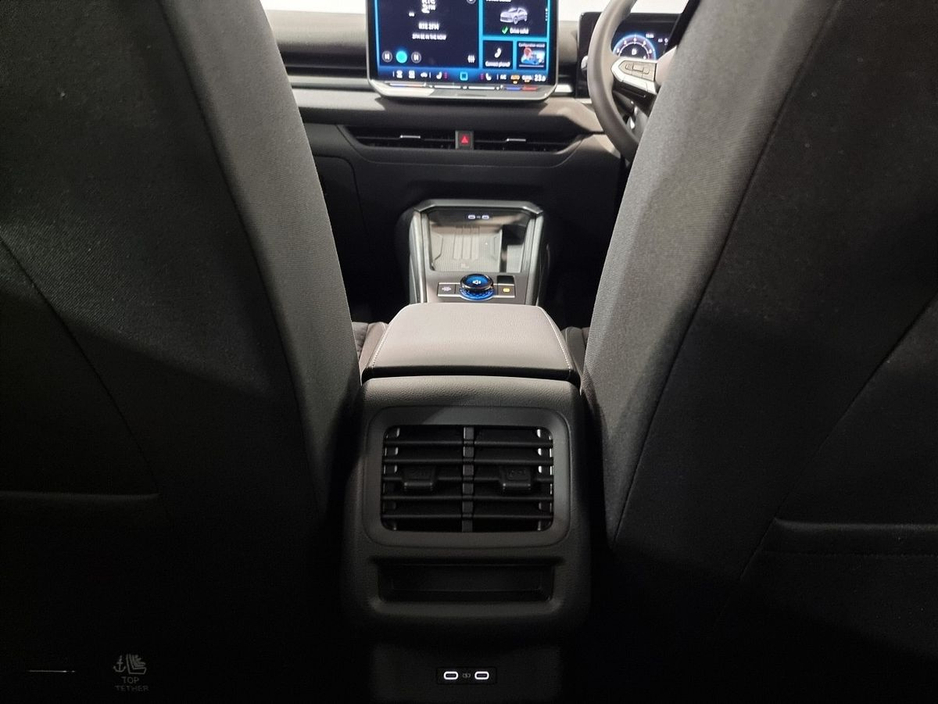 2026 Volkswagen T-Roc - image 26