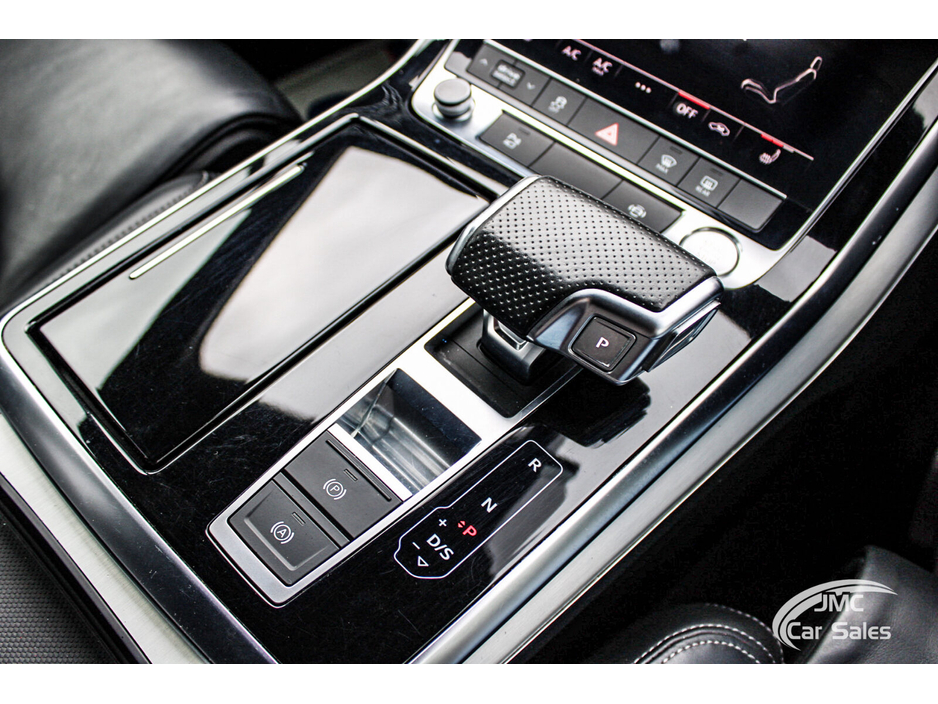 2020 Audi Q7 - image 29