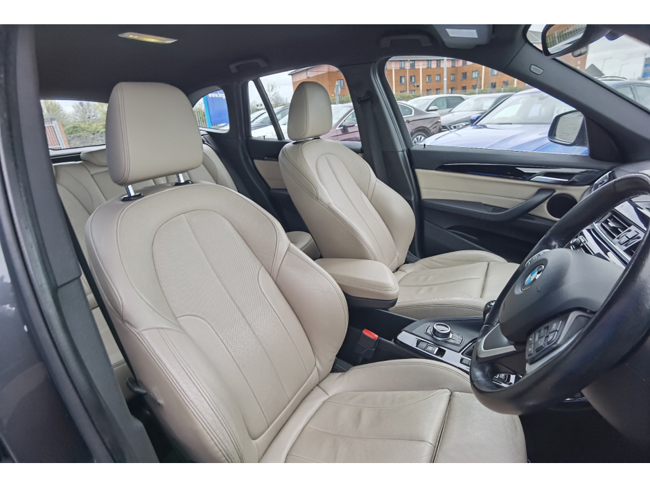 2016 BMW X1 - image 9