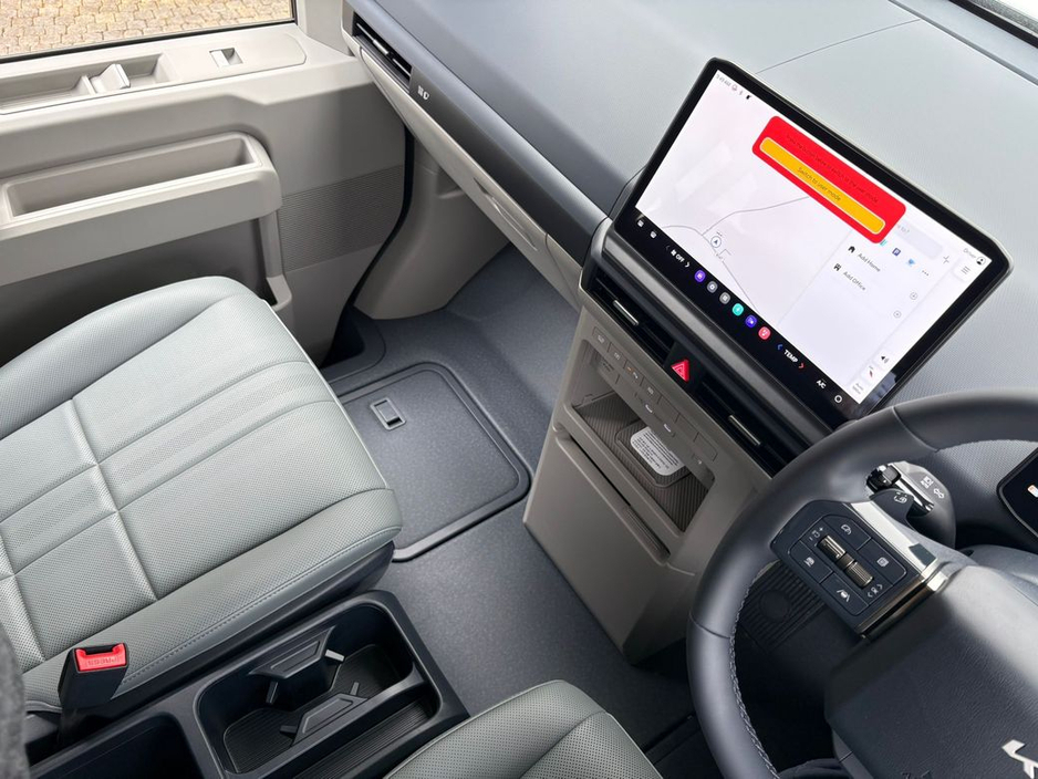 2026 Kia PV5 - image 16