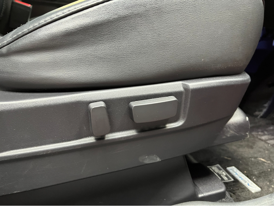 2019 Mitsubishi Outlander - image 11