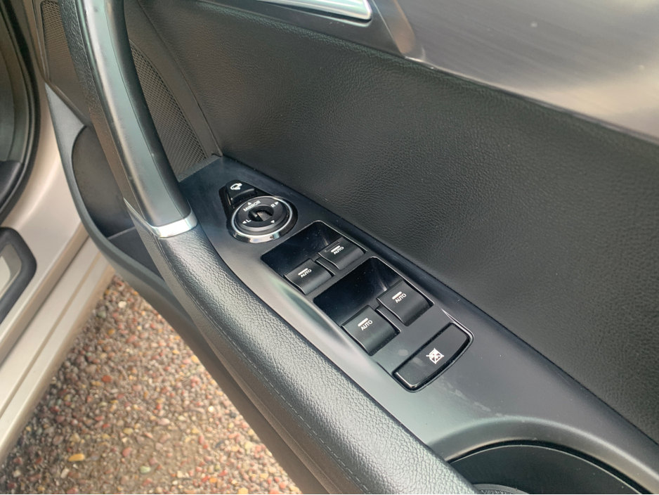 2018 Hyundai i40 - image 12