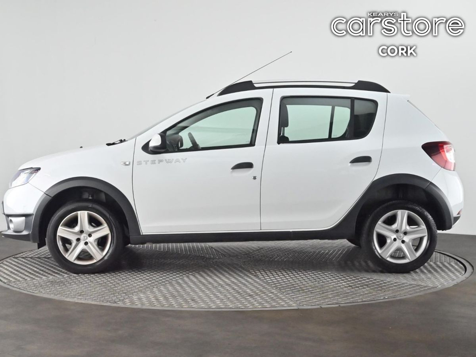 2016 Dacia Sandero Stepway - image 6