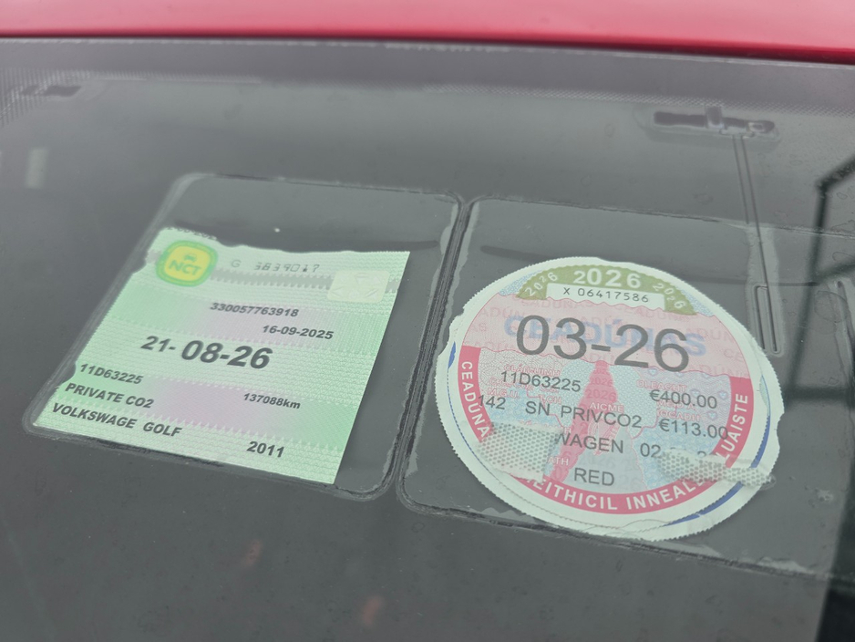 2011 Volkswagen Golf - image 13