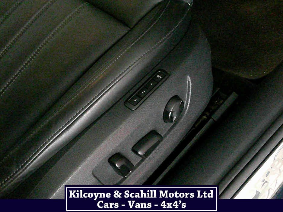 2017 Skoda Superb - image 23