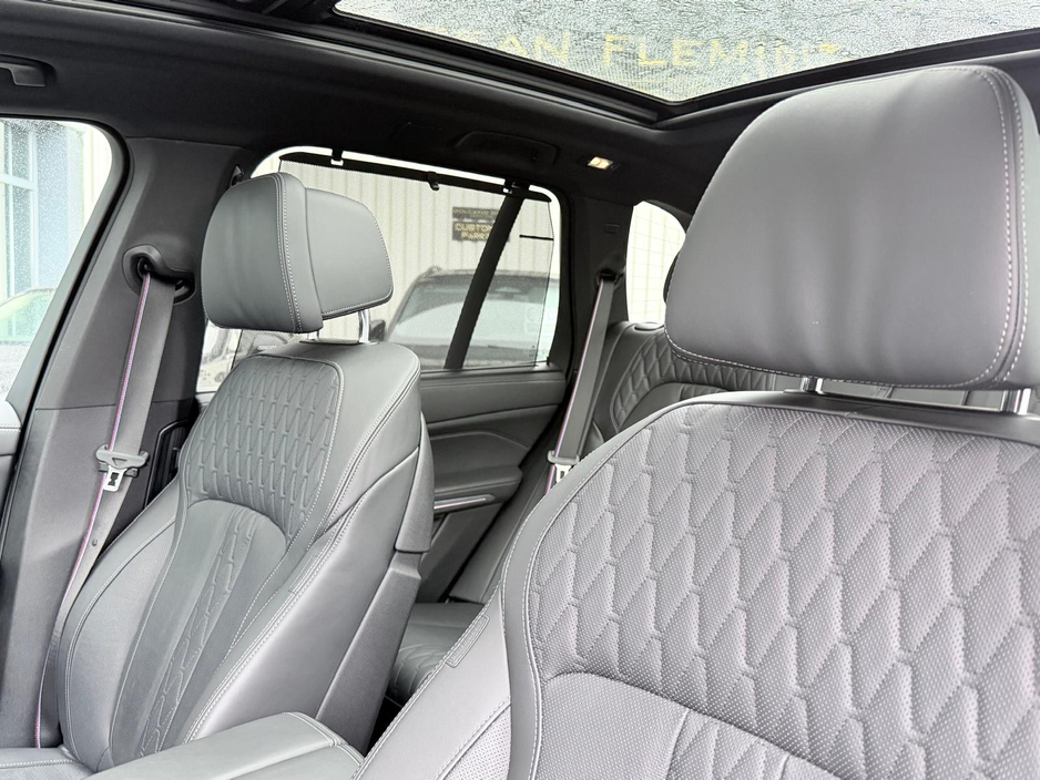 2024 BMW X5 - image 8