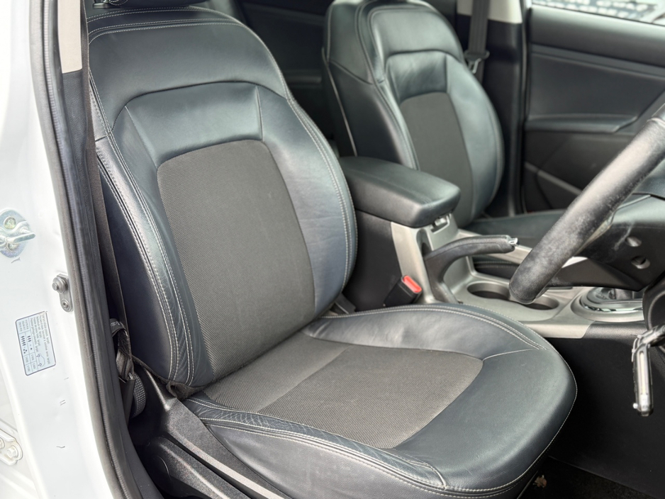 2014 Kia Sportage - image 18