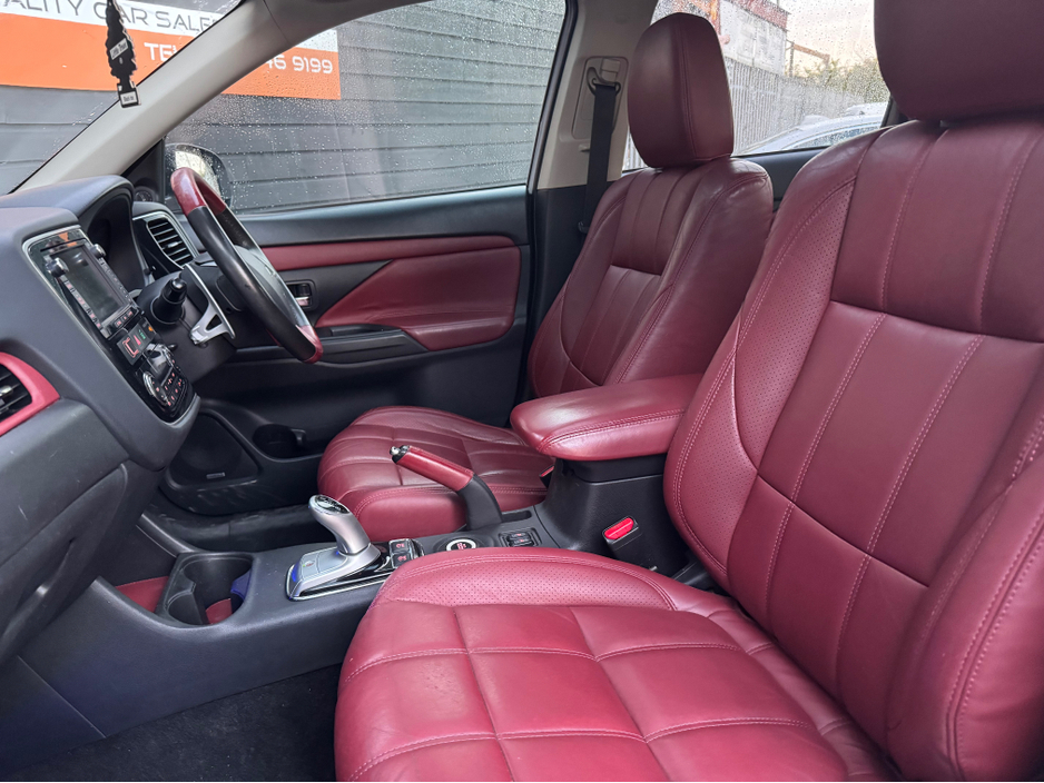 2015 Mitsubishi Outlander - image 12