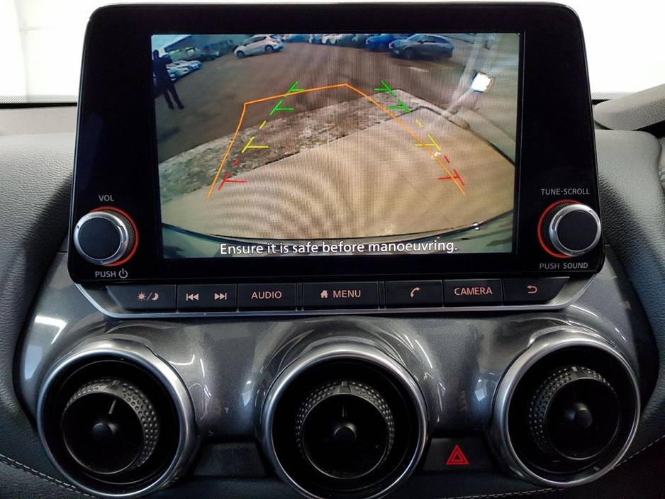 2022 Nissan Juke - image 10