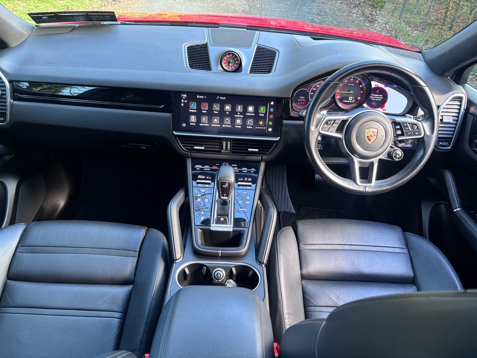 2022 Porsche Cayenne - image 15