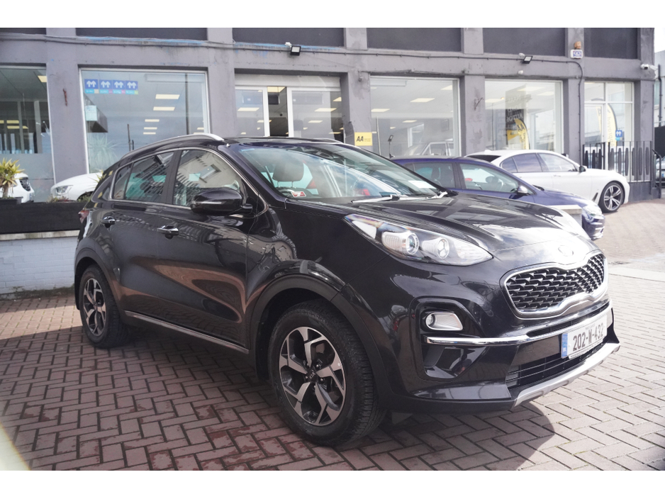 2020 Kia Sportage - image 2