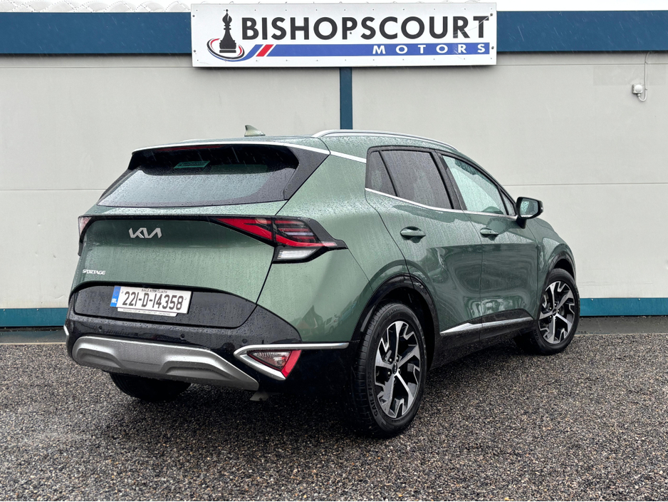 2022 Kia Sportage - image 3