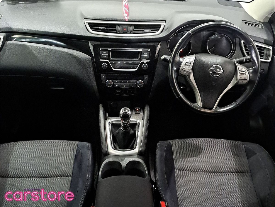 2015 Nissan Qashqai 1.6 DSL SV €12,880