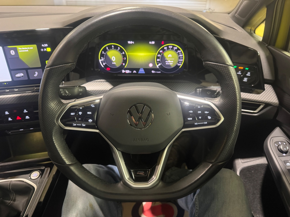 2024 Volkswagen Golf - image 17