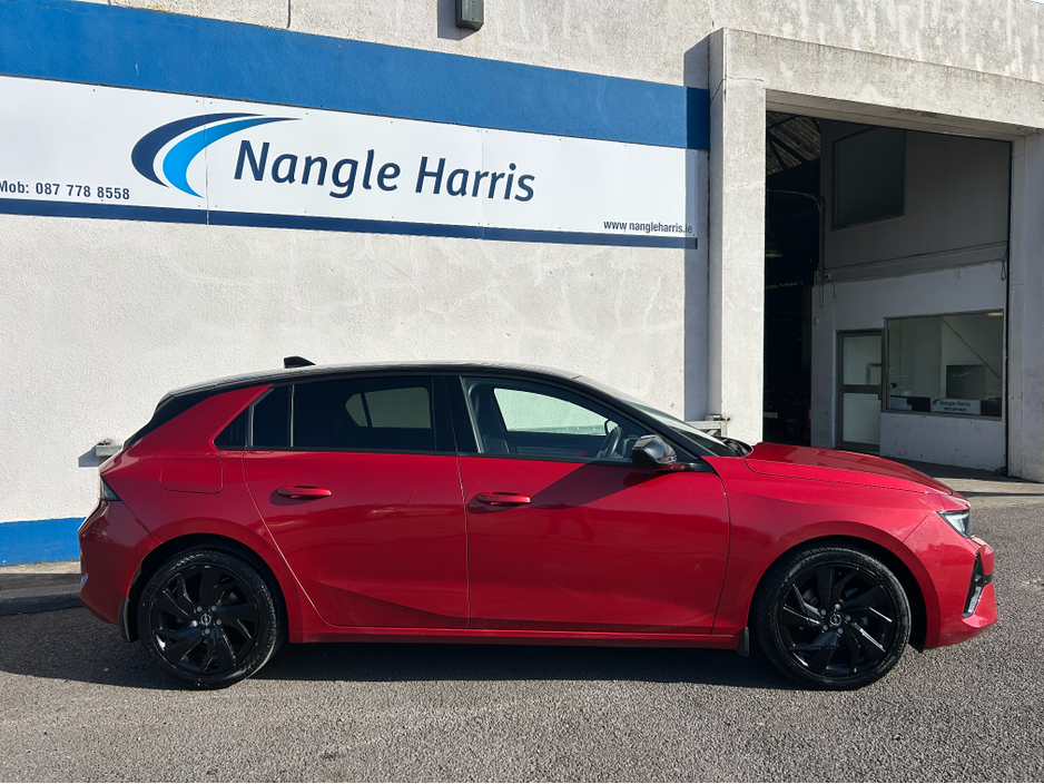 2022 Opel Astra - image 5