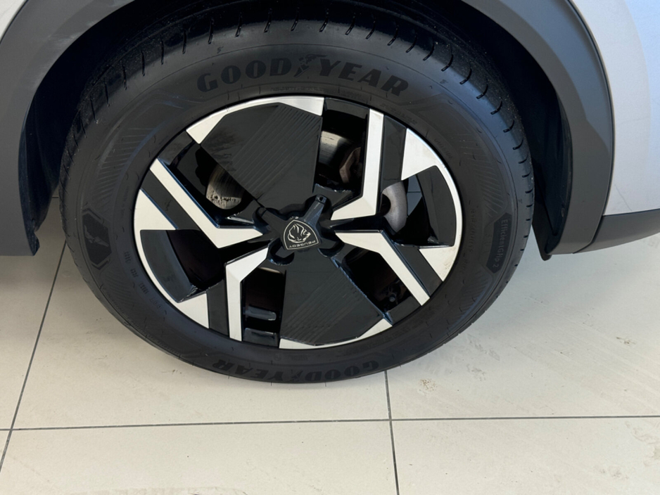 2024 Peugeot 2008 1.2 Puretech 100bhp Allure €28,750