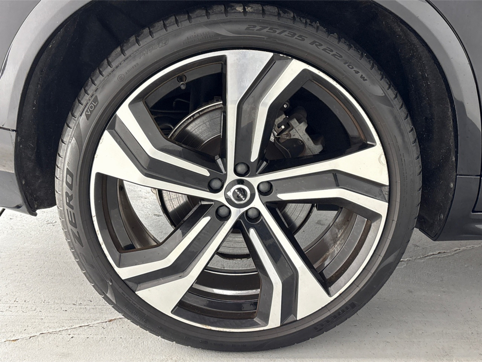 2021 Volvo XC90 - image 15