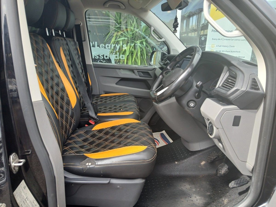 2021 Volkswagen Transporter - image 12