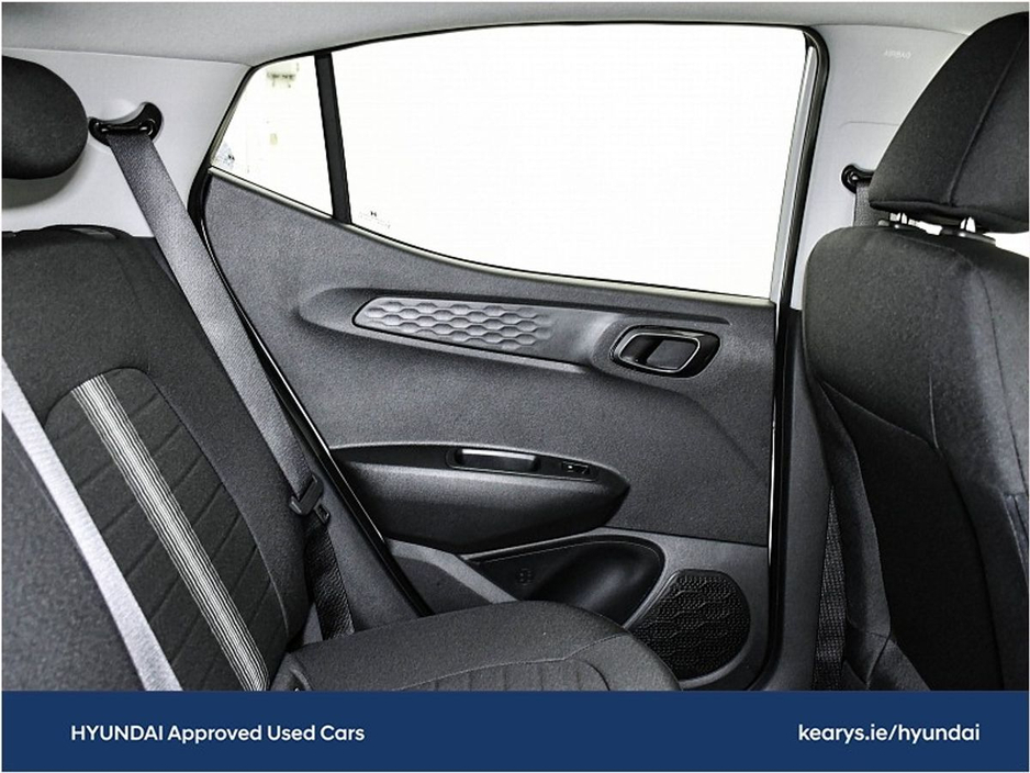 2024 Hyundai i10 - image 16