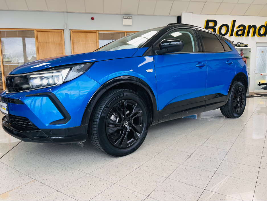 2023 Opel Grandland - image 16