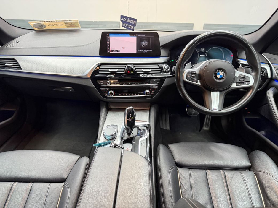 2019 BMW 5 Series - image 29