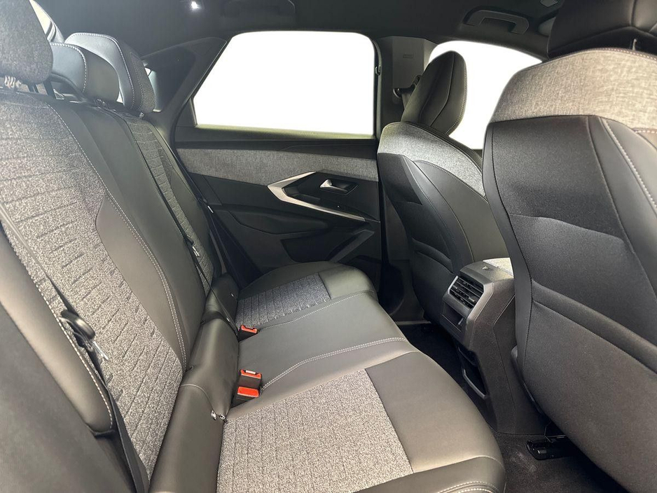 2026 Peugeot 3008 - image 10