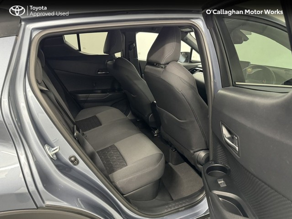 2022 Toyota C-HR C-HR 1.8 HYBRID SPORTMONO €25,950