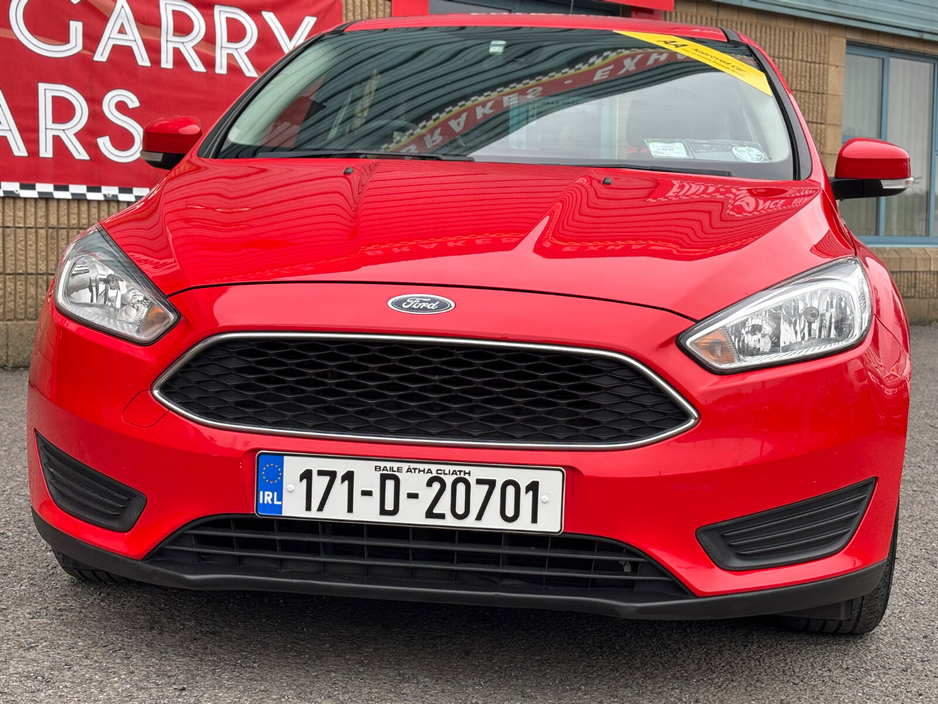 2017 Ford Focus - image 3