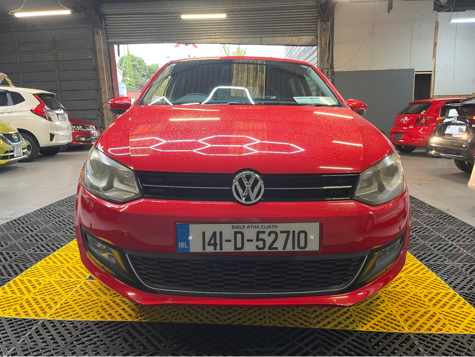 2014 Volkswagen Polo - image 3
