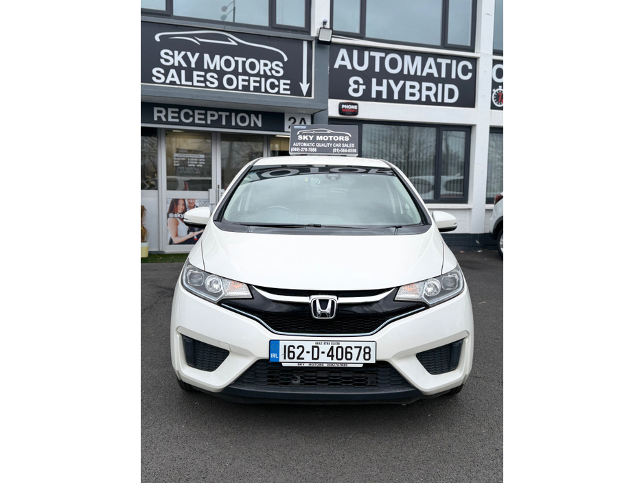 2016 Honda Fit - image 2