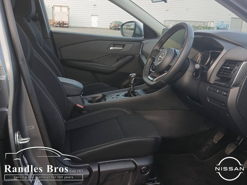 2025 Nissan Qashqai - image 10