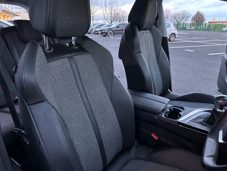 2019 Peugeot 5008 1.2 PETROL, ALLURE, 130BHP LOW KMS, NATIONWIDE WARRANTY, NEW NCT, AA APPROVED, FINANCE, 5 STAR REVIEWS €20,995