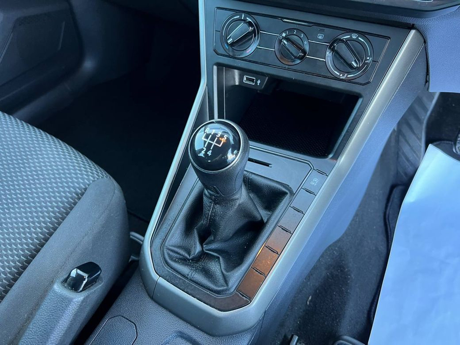 2019 Volkswagen Polo TRENDLINE 1.0 TSI // VALID NCT 02/27 // AIR CONDITIONING // 15" ALLOYS €13,900