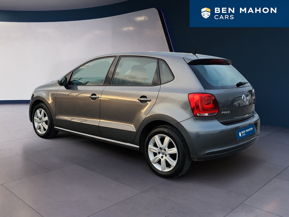 2013 Volkswagen Polo - image 3