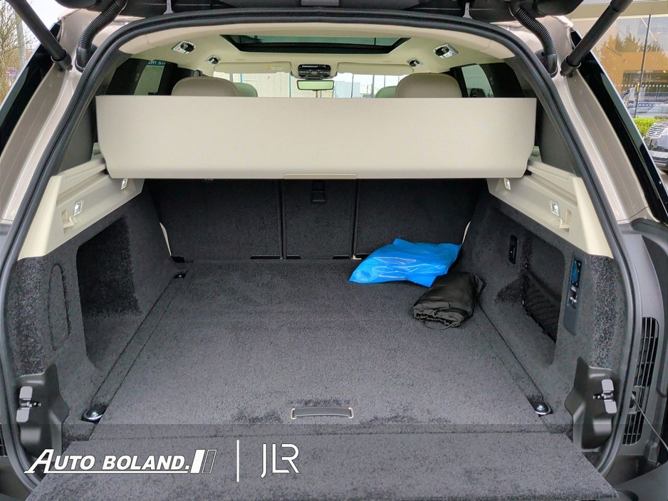 2026 Land Rover Range Rover - image 13