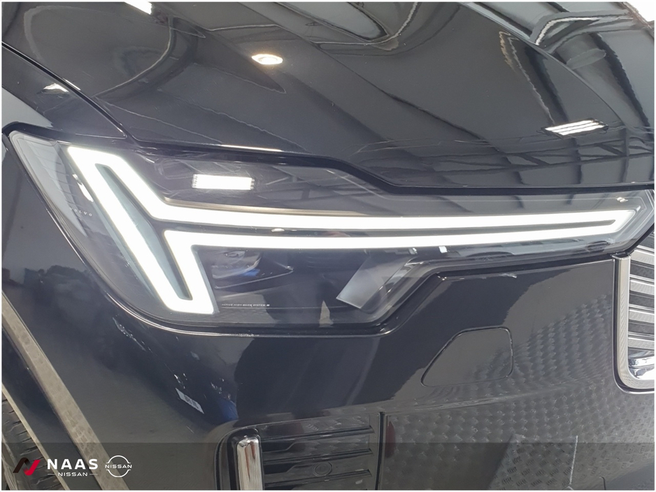 2025 Volvo XC90 - image 21