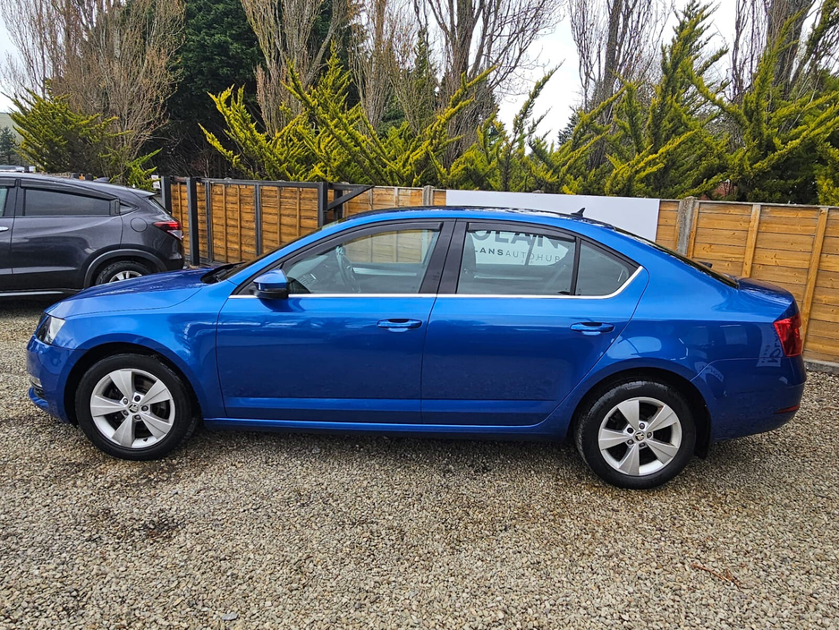 2020 Skoda Octavia - image 8