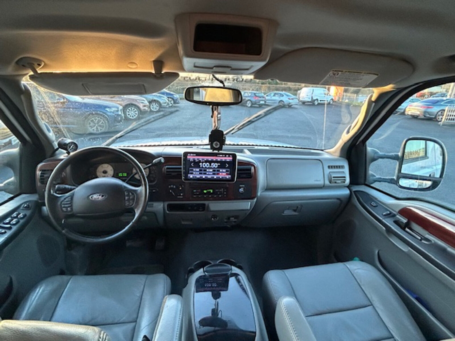 2005 Ford F Series - image 18