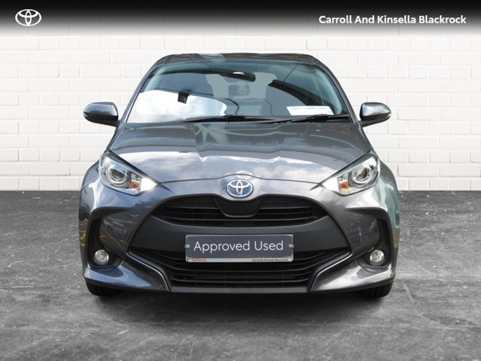 2023 Toyota Yaris Hybrid Luna €23,950