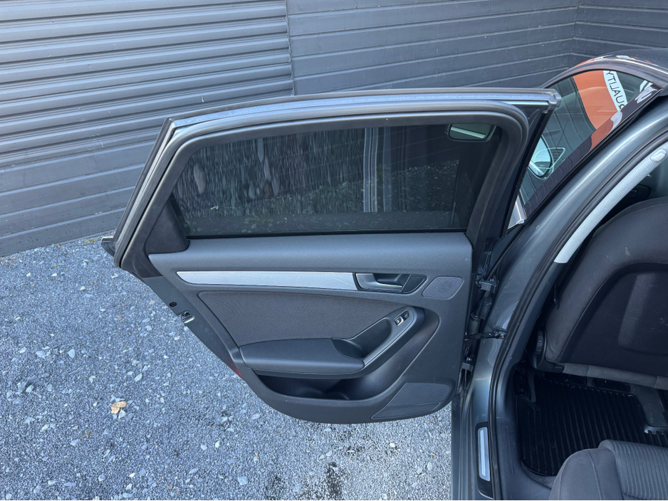 2012 Audi A4 - image 16