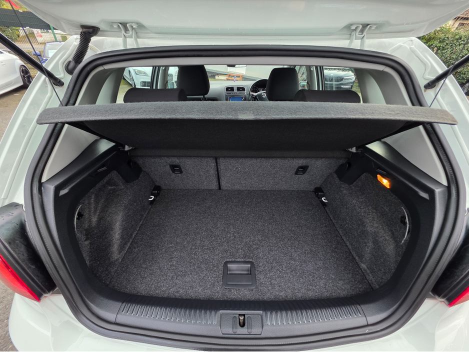 2016 Volkswagen Polo - image 11