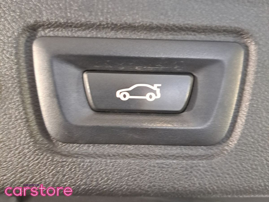 2022 BMW i4 - image 23