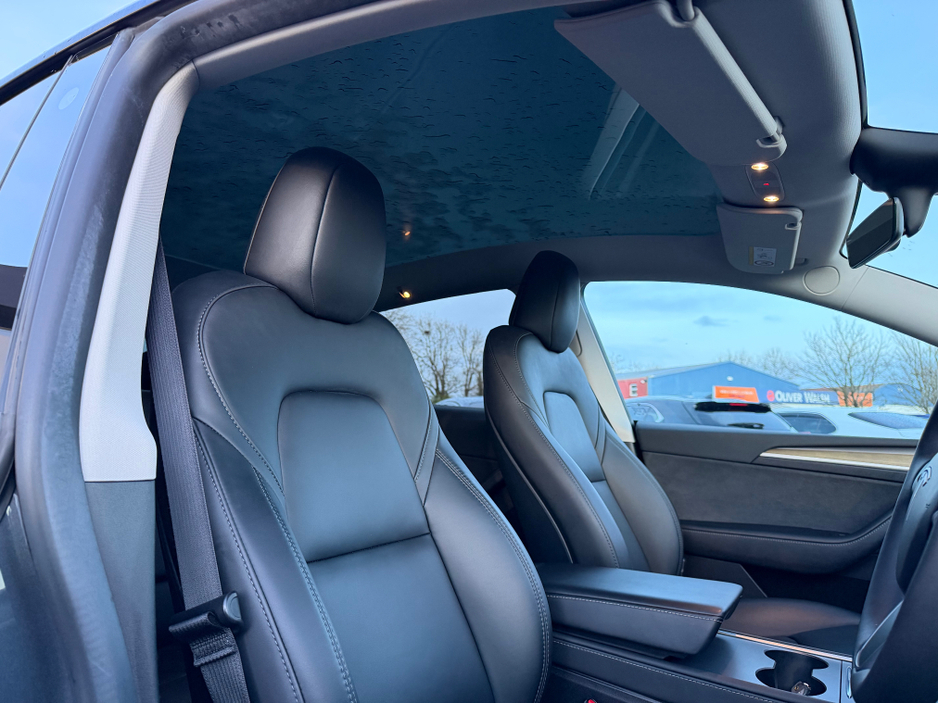 2023 Tesla Model Y - image 19