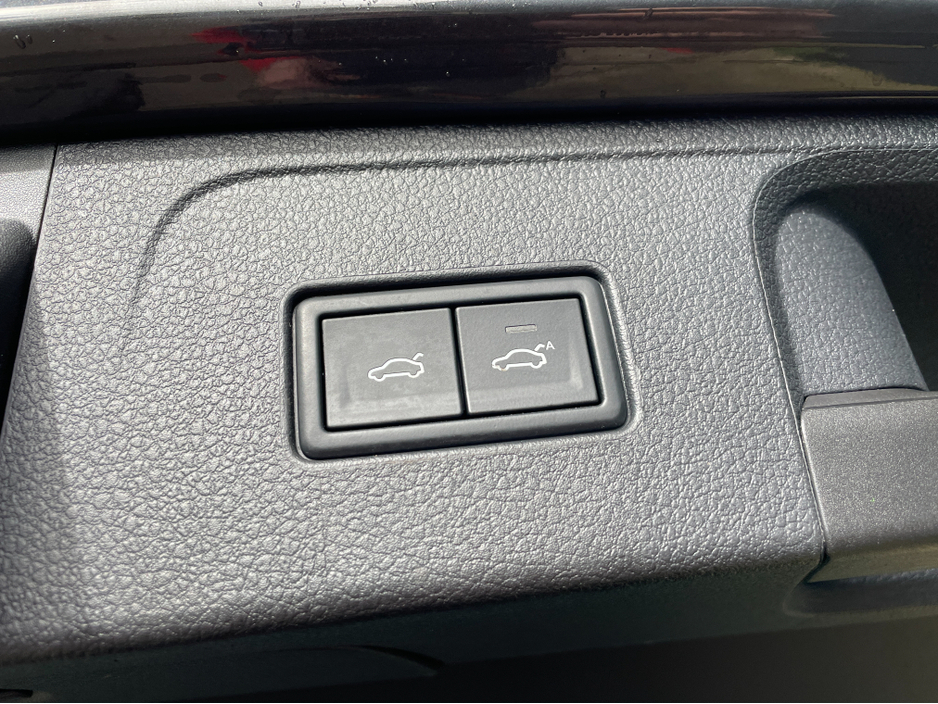 2019 Volkswagen Passat - image 16